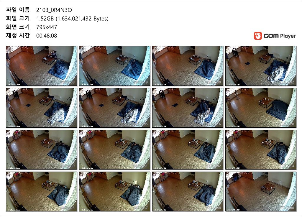 신작IP_거실에서 생활하는 여자 미리보기 4