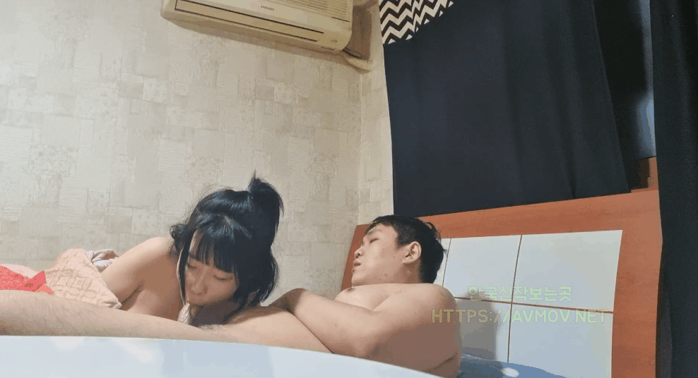 남친있는 섹끼상 글래머 성의없는년 3탄 미리보기 1