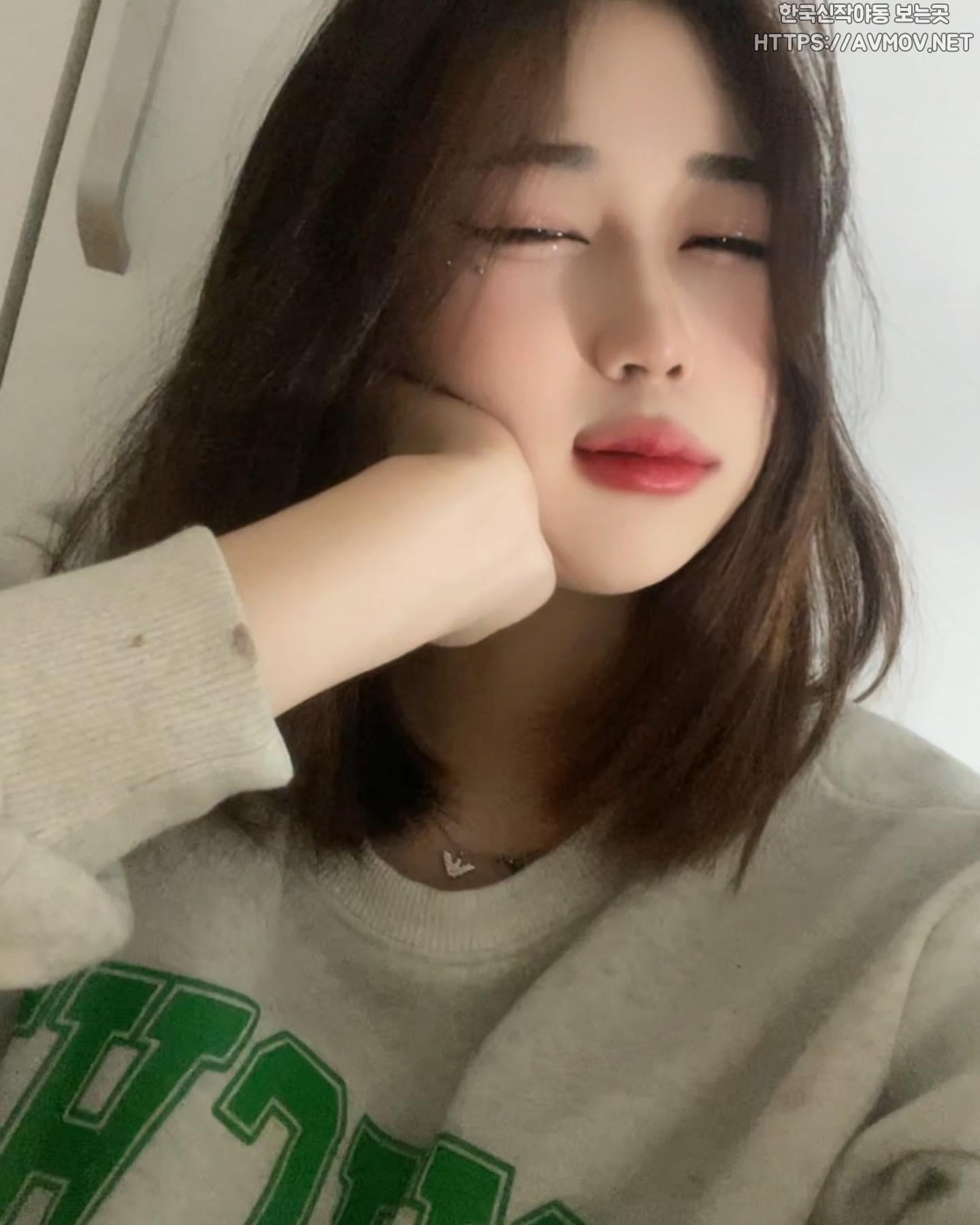 임지은 [갓스무살 회색티 러쉬알바녀] 1탄 +얼굴사진파일 5장 미리보기 12