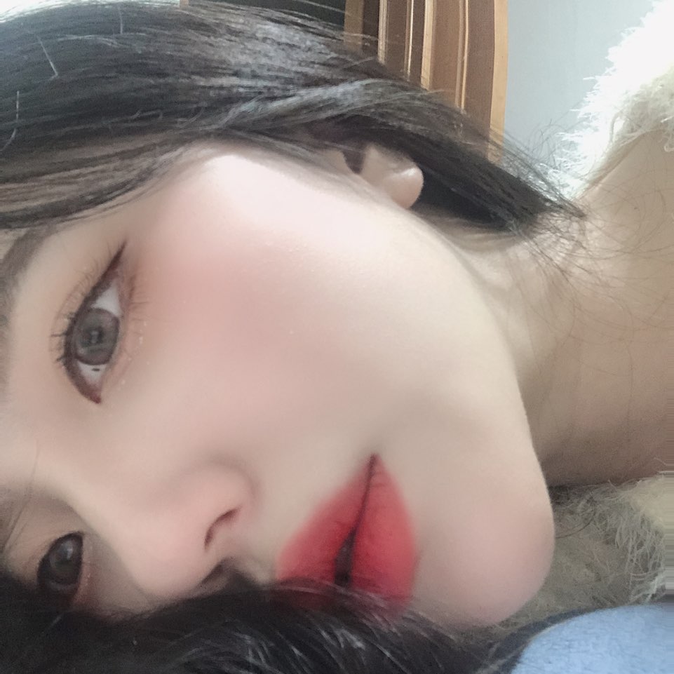 이가현 [빨간속옷] 미리보기 2