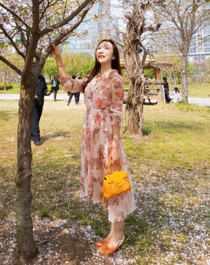 이혜영 [초커 유부녀 브랜디] 미리보기 2