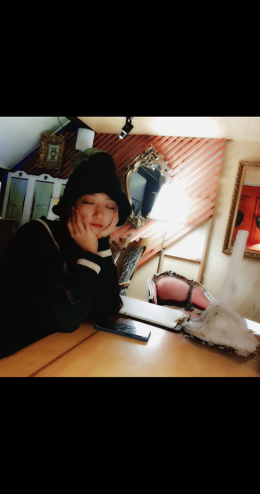 이지은 [한잔 만 더하고 가자] 미리보기 5