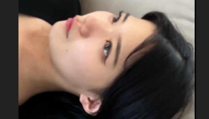 핑크머리 존예녀 아이돌 연습생 + 축구선수 유출 2탄 (집에서 섹스)