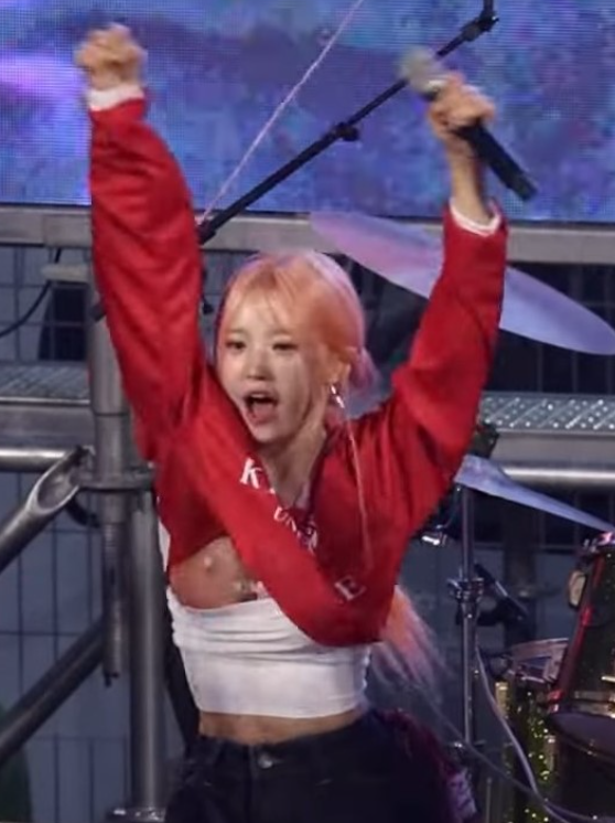 [4K] 프로미스나인 Supersonic 직캠 [송하영 누브라꼭지] 현재 삭제분 미리보기 3