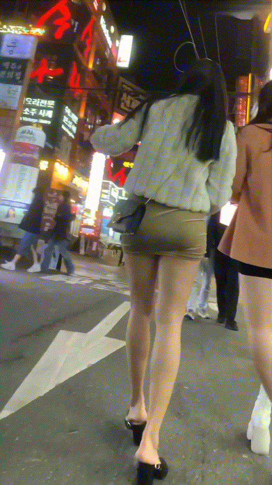 초미니스커트_따라가기 미리보기 2
