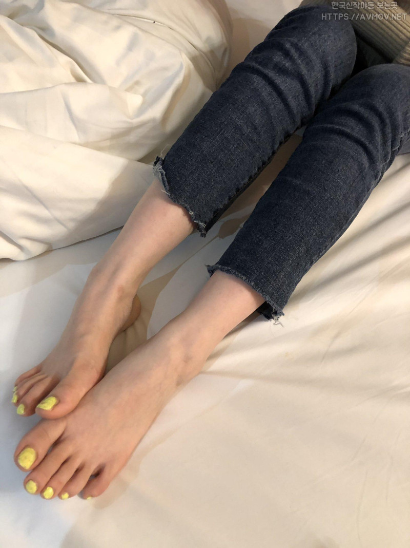 [풋] NO.56 청바지 맨발 풋잡 미리보기 11