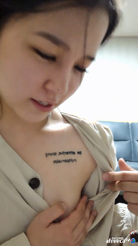 아프리카 만취녀 BJ원튜원튜 [화장실 볼일보다 보지털.꼭지노출] 미리보기 3