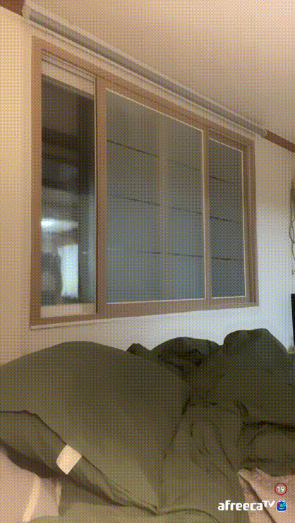 아프리카 룸미쿠_거유눕방 [창문에 비친 노출] 6V 미리보기 7