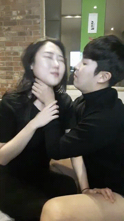 kurzzang_글래머게스트 2명 [주점~모텔까지 2대1 물빨] 5개 미리보기 10