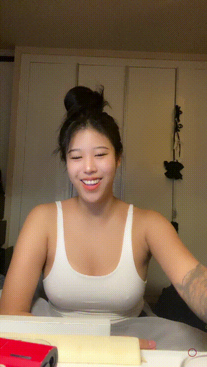 이화연 dlghkdus0115 신입여캠_24.11.04 [노브라꼭툭튀 4.38g/유륜노출방송 3.75g] 2일차 미리보기 5