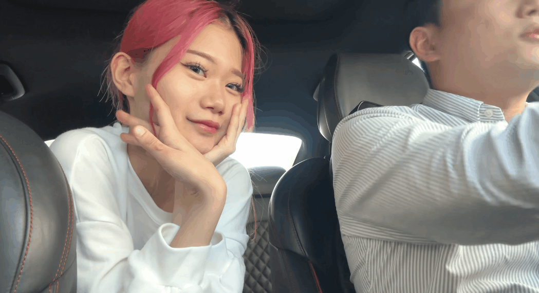 핑크머리 존예녀 아이돌 연습생 + 축구선수 카섹 유출 미리보기 1