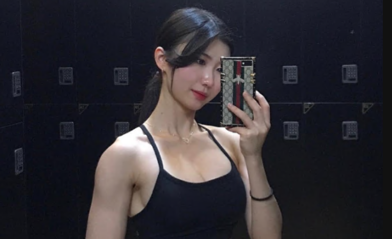 [미공개신작] 몸매 원탑 베이글녀 10만 인플루언서 필라테스 강사녀 섹스영상 유출