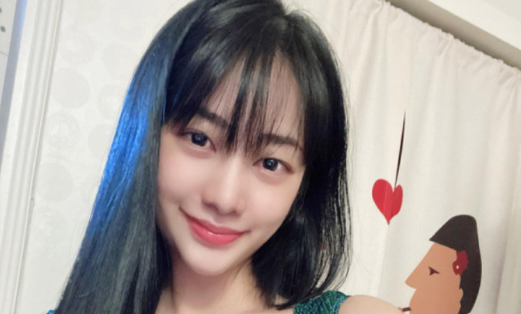 [미공개신작] 레전드급 폭유 글래머 50만 팔로워 인플루언서 섹스영상 유출