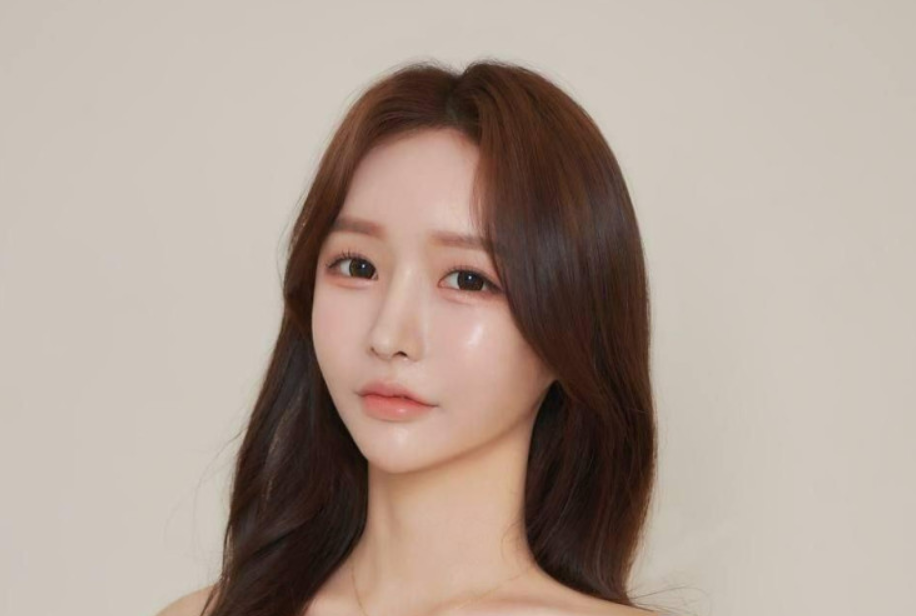 현직 기상캐스터 VVIP 스폰 유출 25살 165cm 46kg D컵 + 인스타포함 풀팩