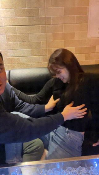아래 ▼ 직녹 다영 1:1 비번방 [팬티속 보지만지기 애액인증_보지털노출] 1/2