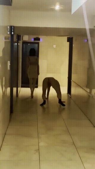 바닥기는 노예남 [4초]