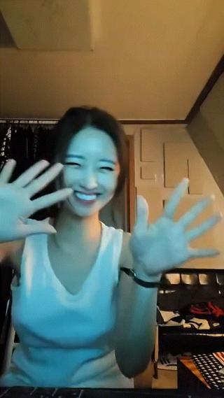 아나운서 김나정_노브라 인스타 라방
