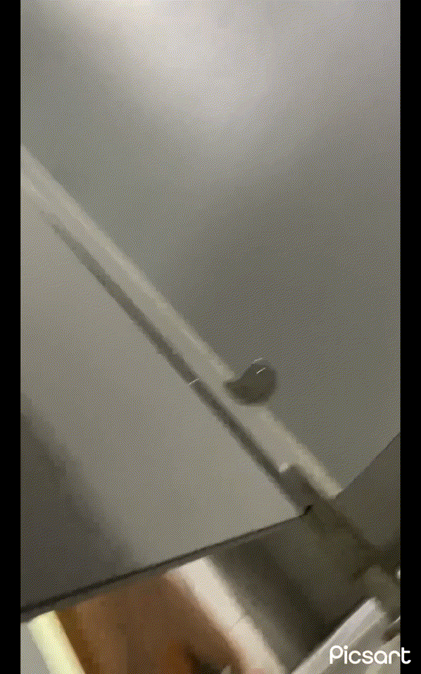 신작 ☆ 하드 원피스녀 장실 [보지노출] 미리보기 5