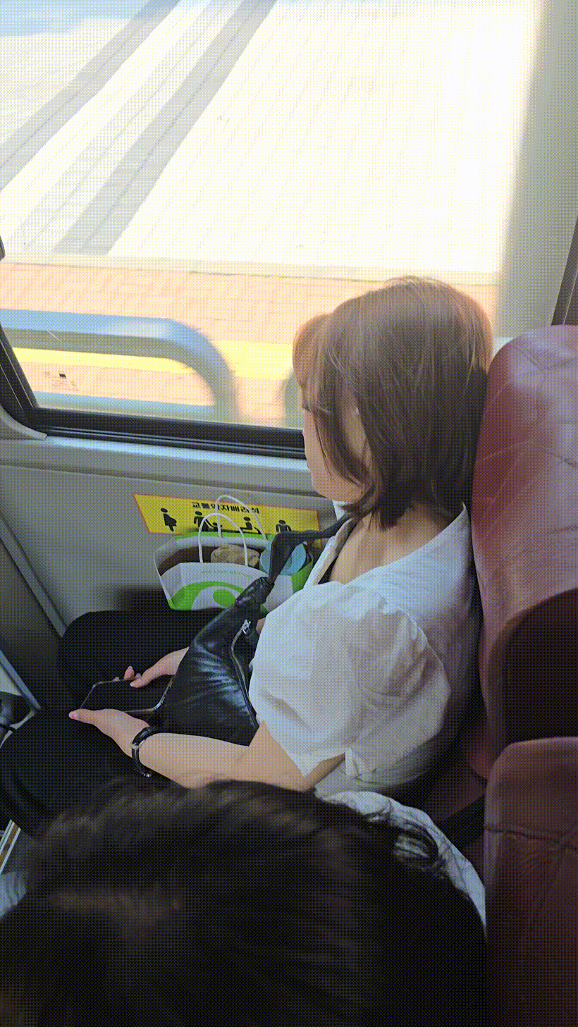 버스 가슴골 신작 미리보기 3