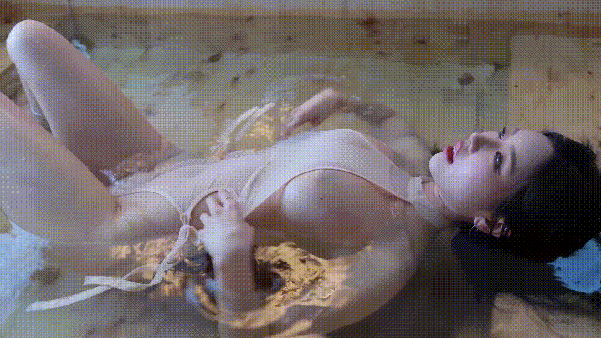 동그란 Donggeuran_WetGirl 화보영상 미리보기 1