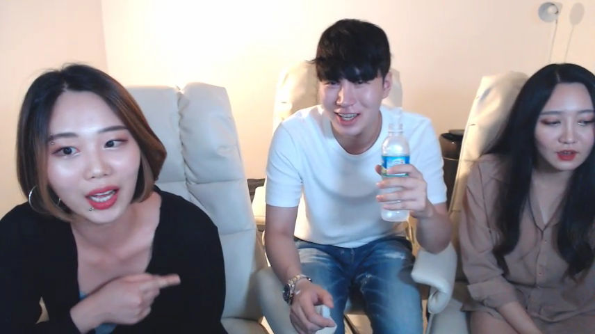 쓰따_단발 동네애들 게스트 2대1 팬방 1/2/3 미리보기 4