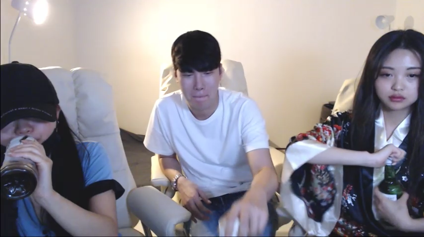 쓰따_육덕이 2명게스트-따로따로 팬방 2개작