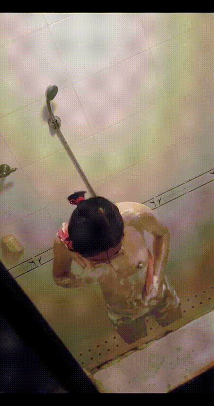 원룸 창가_샤워 안경녀 미리보기 2