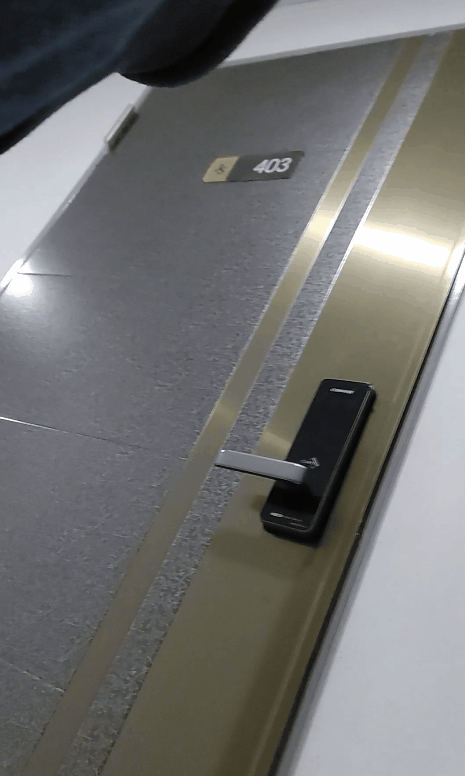 탈모남 1탄 - 키스방 시리즈 에이스년 후리고 속여서 벗겨먹기 (CNN 신입5 22 164 44 B 나희) 미리보기 2