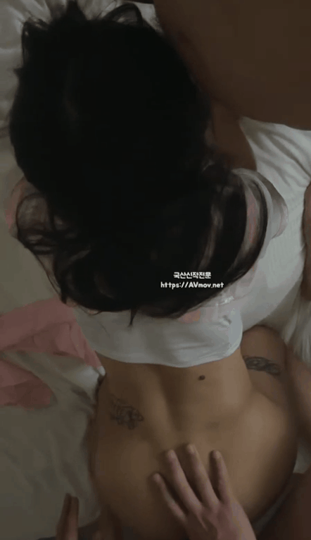 잭더리빈에서 꼬신 아헤가오녀 - 세라복 코스프레 2:1 초대남 쓰리썸 돌려먹기 미리보기 2