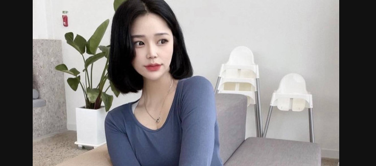 자취녀 올노출 작 인스타 얼굴 타투까지 위치 똑같음