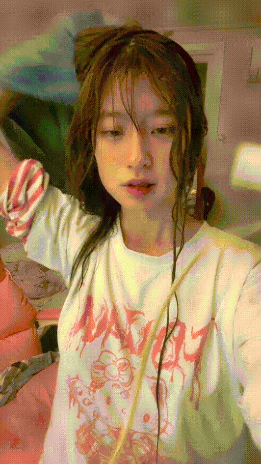 망뜌_25.01.11 머리감으면서 젖가슴노출 미리보기 6