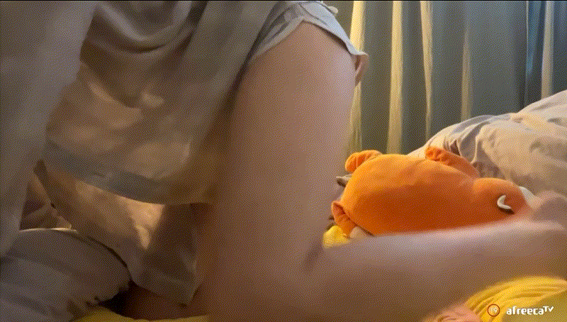 아프리카 BJ땃찌(yss0607) 불끄며 상습적 꼭지노출 [방종] 현재 전부삭제 미리보기 3