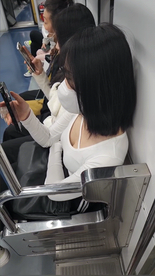 지하철 가슴_4개작 미리보기 6