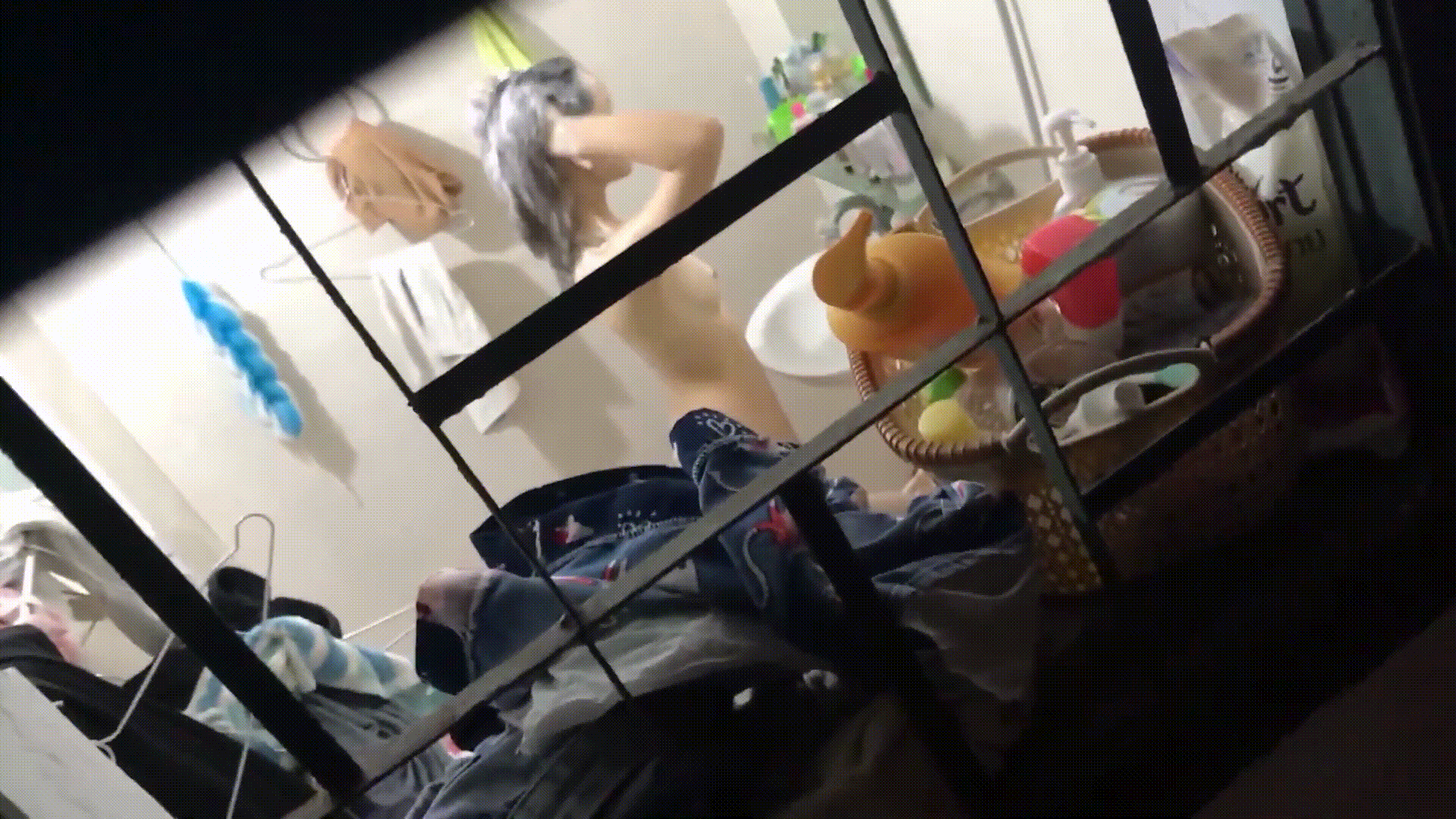 목욕하는 옆집여자 촬영 미리보기 1