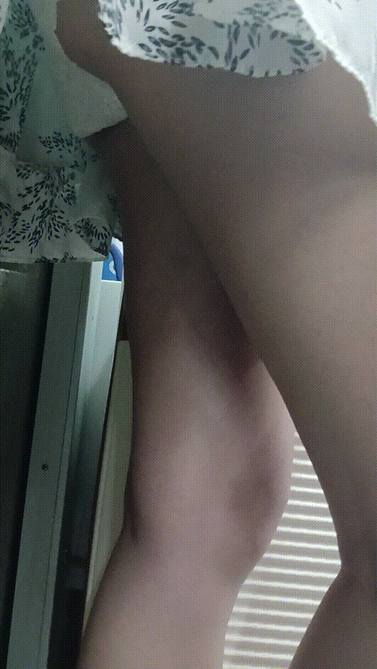 직촬_지하철 업스 [핏줄보이는 다리 레이스 팬티 2개작] 미리보기 4