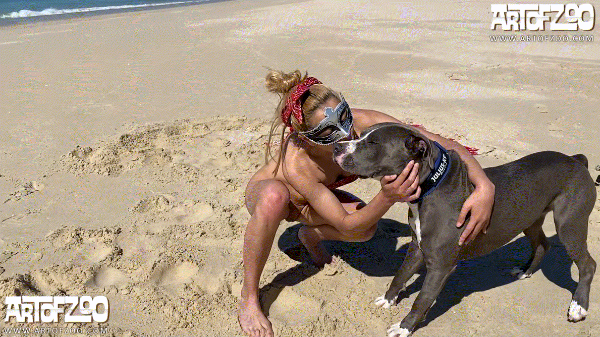 [취향극혐] 해변가 미녀 vs 개 v s남자 수간 쓰리썸 질사 미리보기 9