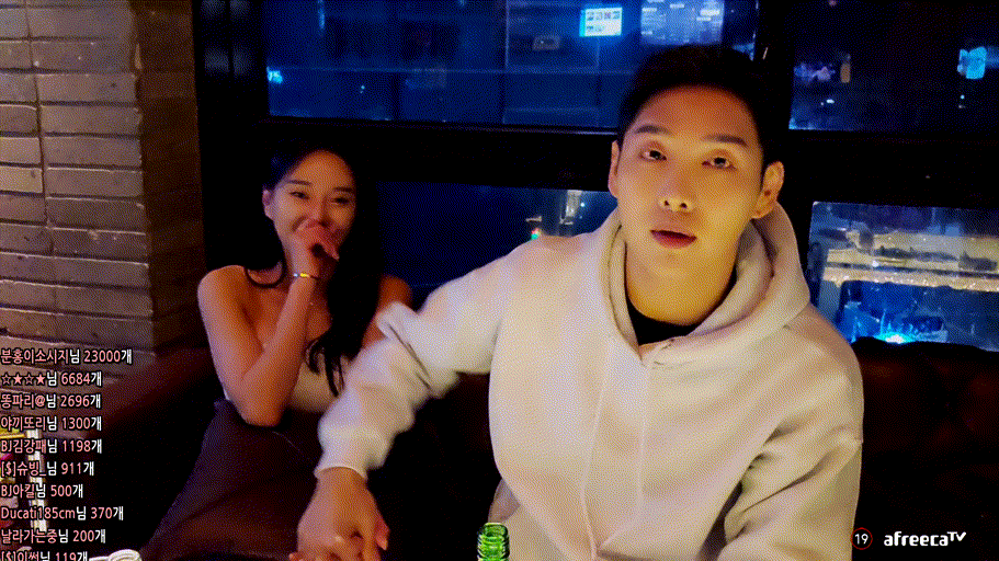 [야킹] 존예녀 2명 섭외_흰탑녀 얼굴지림 15v/6.3기가 미리보기 8