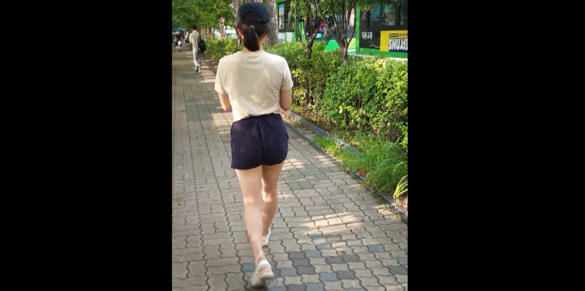 짧은바지 달리기녀 원본/추가