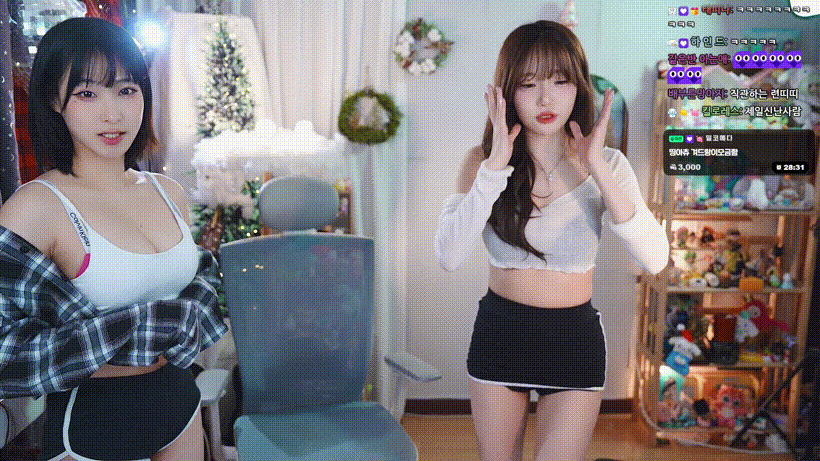 치지직 [명아츄X수련수련] 기립근 레전드와 미드 레전드의 만남_10기가 풀방 미리보기 7