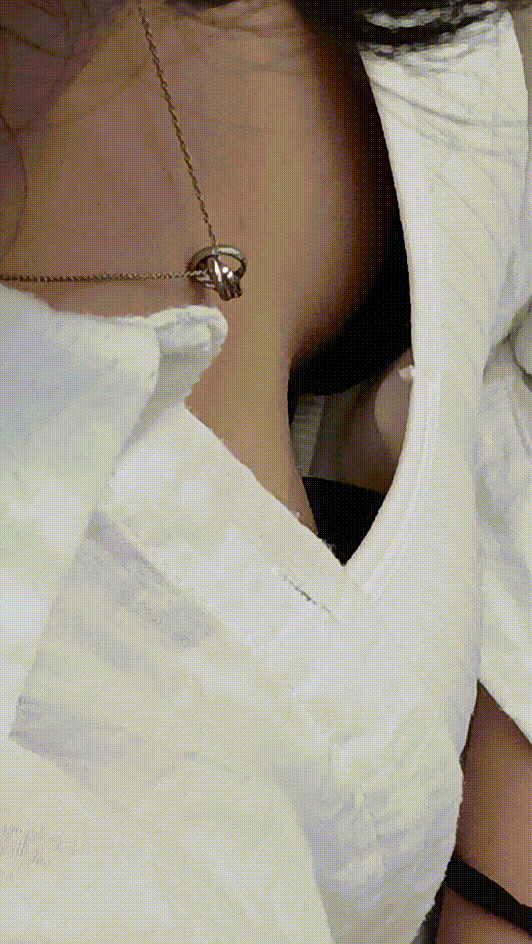 신작직촬_지하철 가슴골녀 4v 미리보기 5