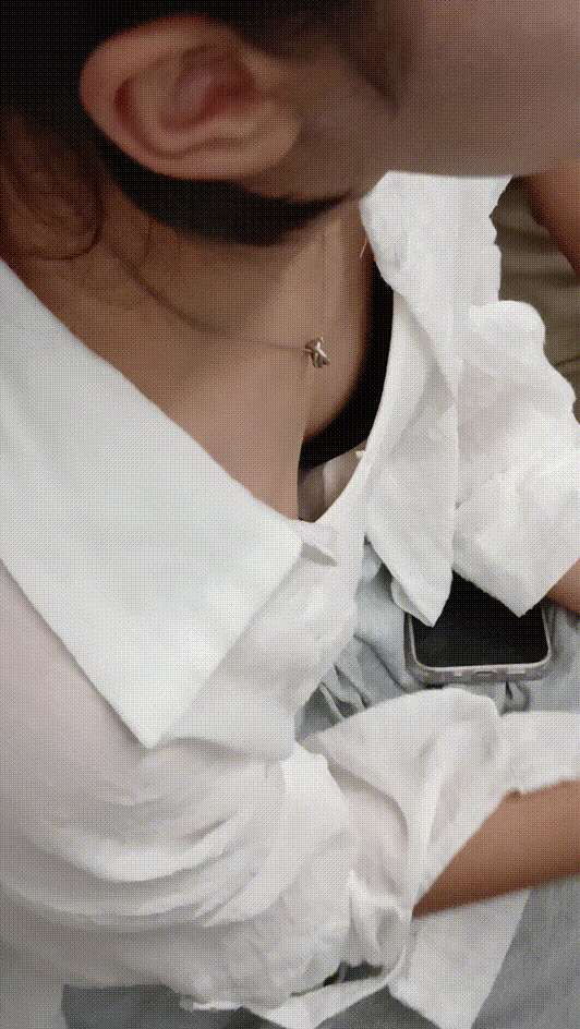 신작직촬_지하철 가슴골녀 4v 미리보기 6