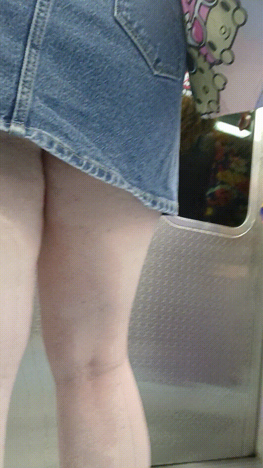 신작직촬_지하철 노팬티녀 3v 미리보기 3