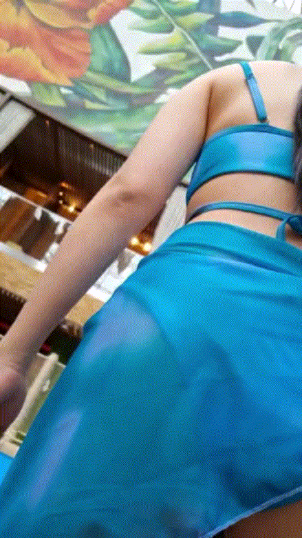 신작 수영장 비키니 엉살녀 미리보기 3