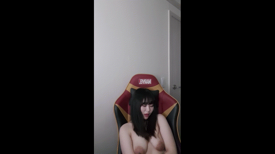 수호-C컵 뉴페이스 20살 여대생과 팬방(팝) 역대급★빅파이 꼭지녀 미리보기 7