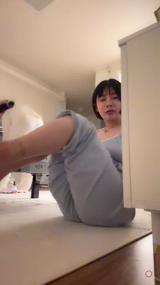 숲 thaobg9670 헰조아 2025.04.21 오늘자 [친구 젖까고 영정] 미리보기 3