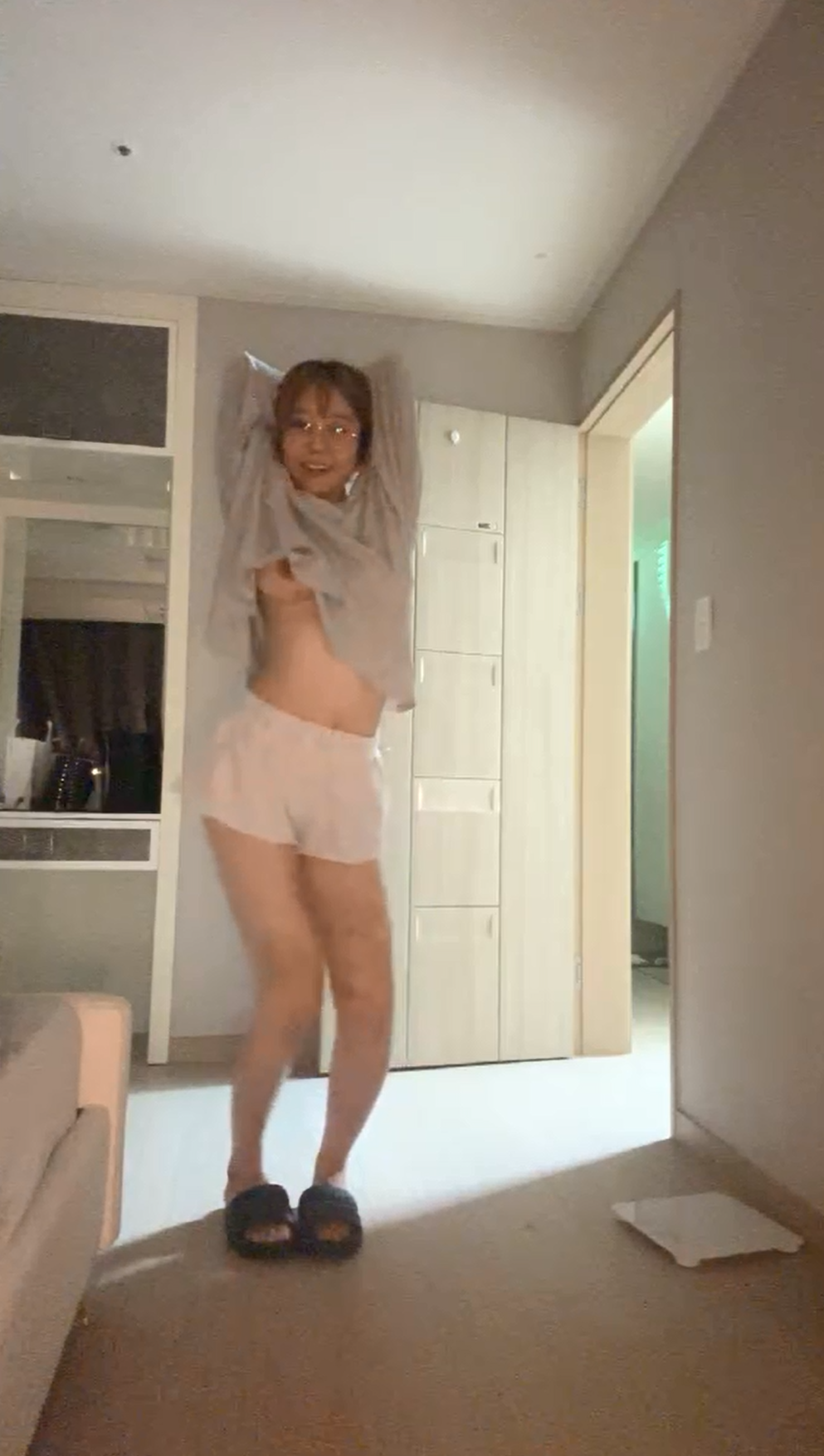 보킹_어리고 귀여운 얼굴의 05년생 베이글녀 미리보기 2461