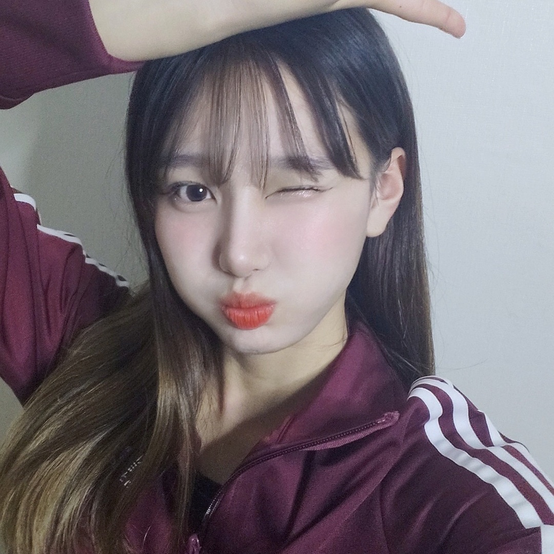 스무살 36만 틱톡커 민주꿍_똥까시 [틱톡영상/사진포함 풀팩] 미리보기 9