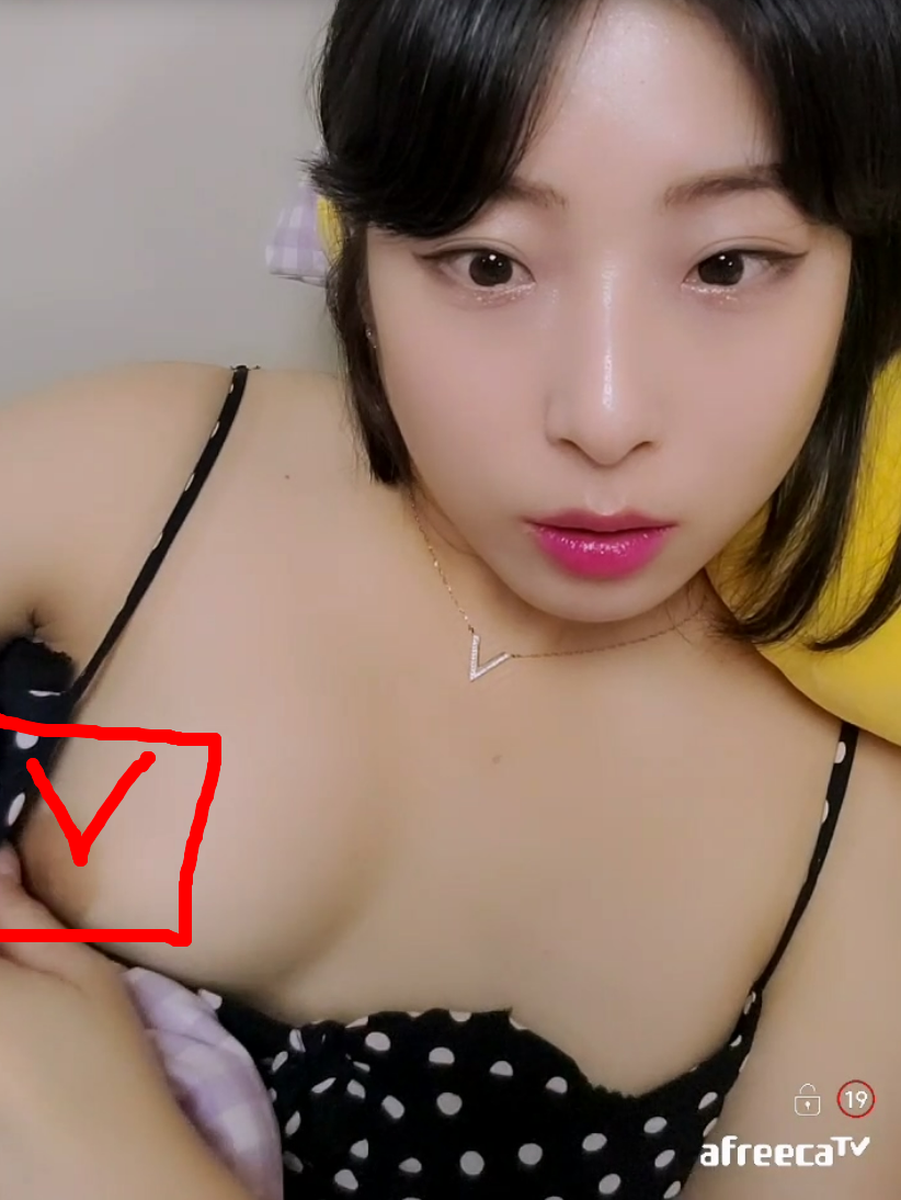 보킹_어리고 귀여운 얼굴의 05년생 베이글녀 미리보기 1380