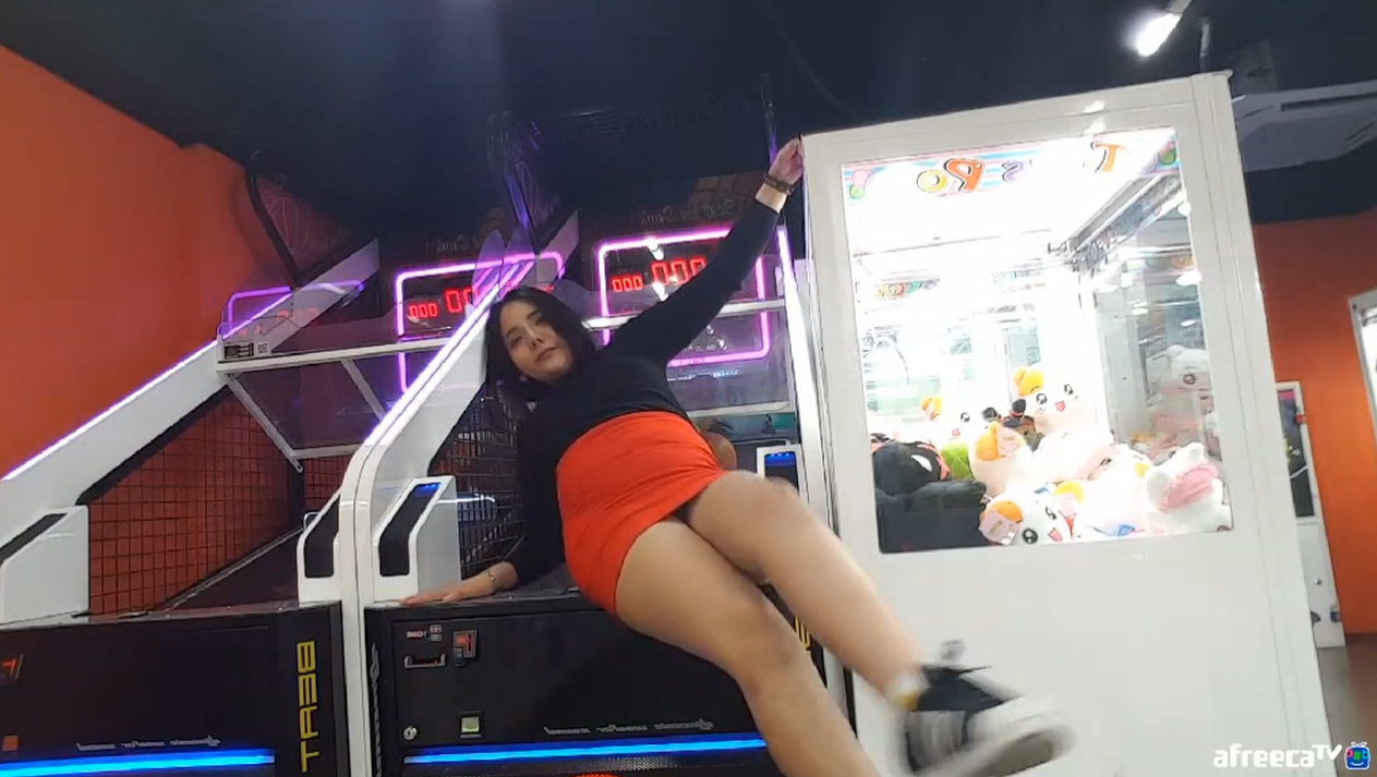 보킹_어리고 귀여운 얼굴의 05년생 베이글녀 미리보기 245