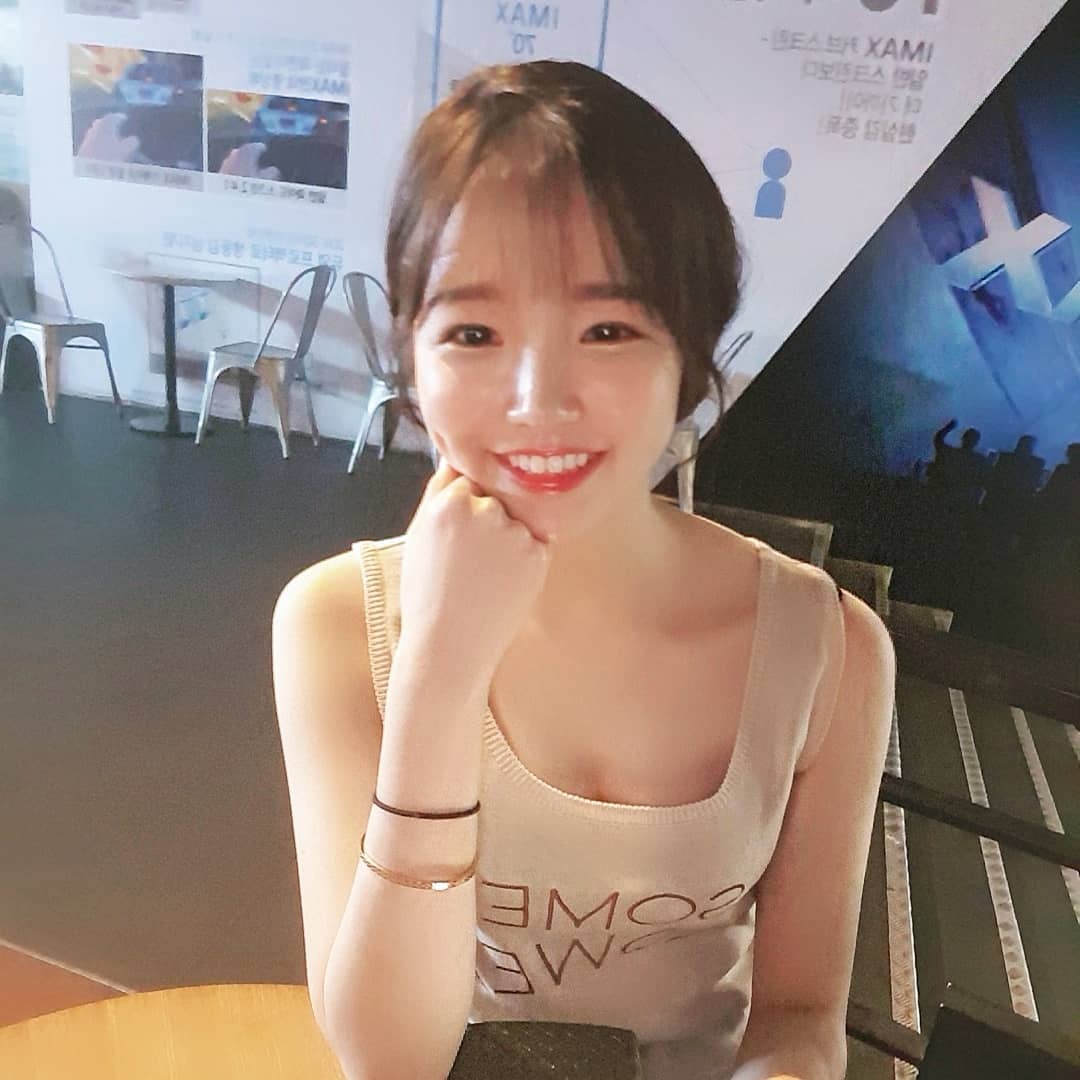 아프리카 존예.꼭지노출 ★ 전설의 시발녀 [인스타_일상사진] 미리보기 4